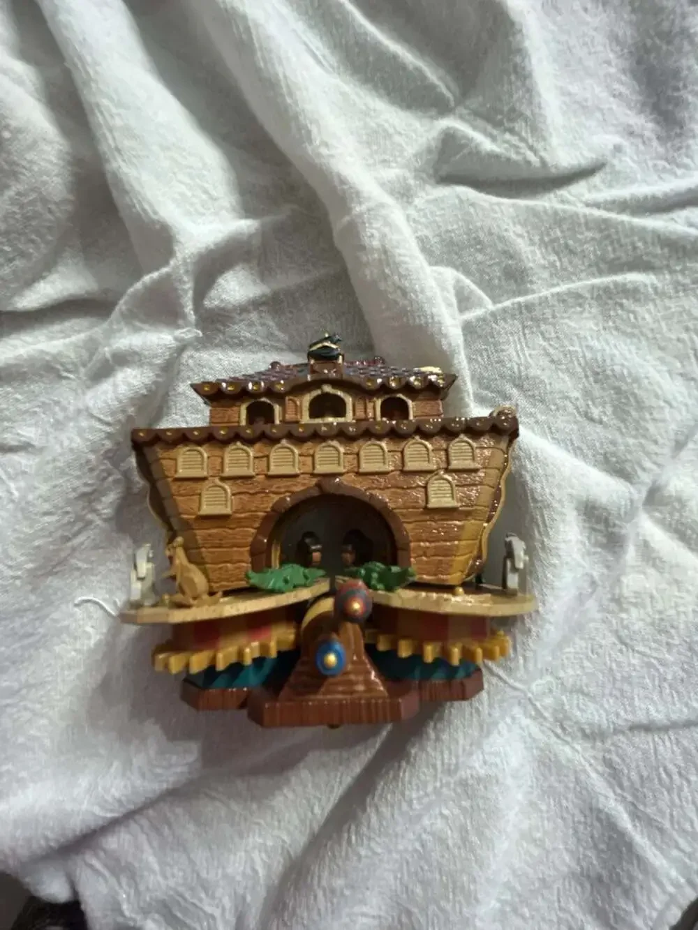 2006 Hallmark Keepsake Noah's Ark Magic Motion Ornament